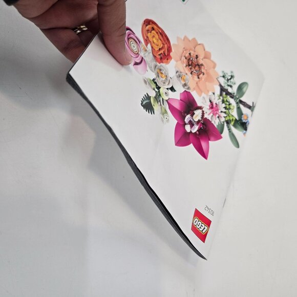 Lego Botanicals Pretty Pink Flower Bouquet 10342 Building Instructions ONLY - Picture 7 of 9